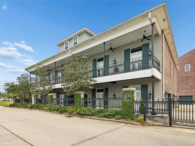 Condo for sale in Covington, Louisiana