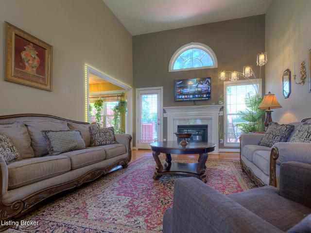 House for sale in Jeffersontown, Kentucky