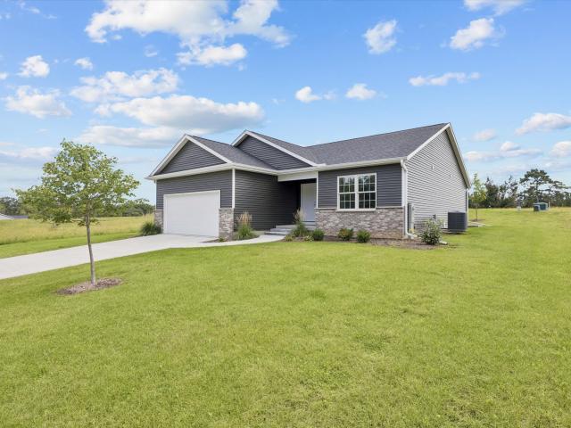 House for sale in Quality Home Manors, Clinton
