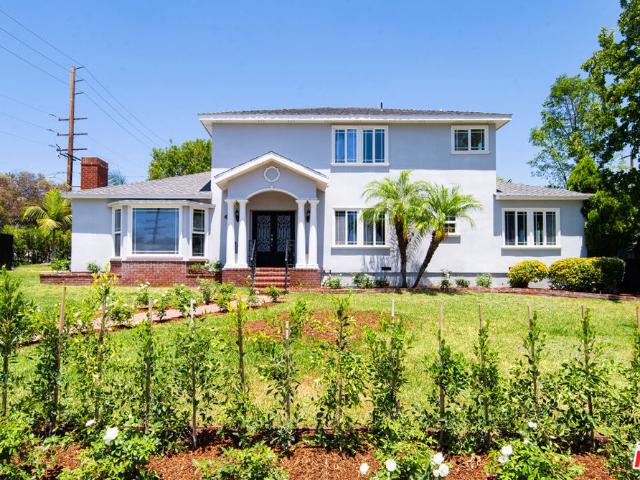House for sale in La Canada Flintridge, California