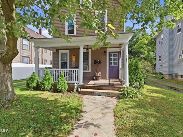 House for sale in Schenectady, New York