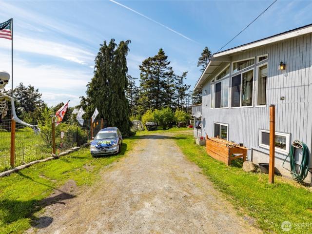 House for sale in Oak Harbor, Washington