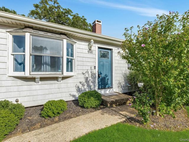 House for sale in North Great River, Town of Islip