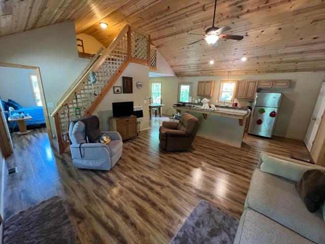 House for sale in Stone, Missouri