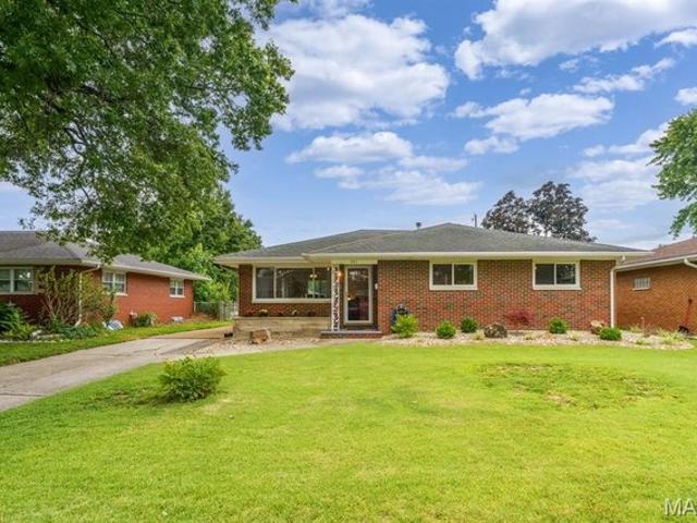 House for sale in Wood River, Illinois