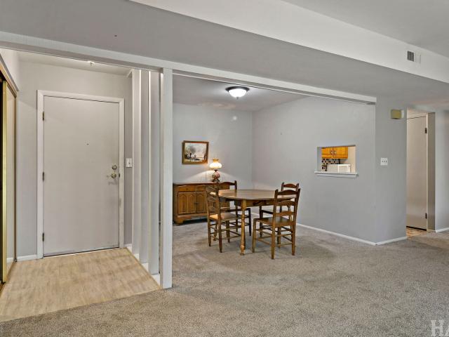 Condo for sale in Mchenry, Illinois