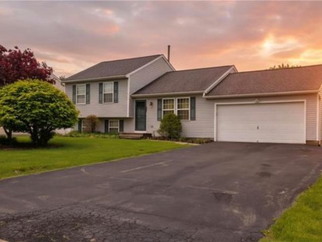 House for sale in Cicero, New York