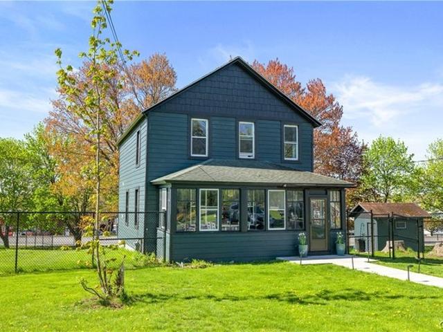 House for sale in Oneida, New York