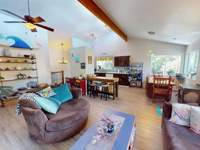 House for sale in Gold Beach