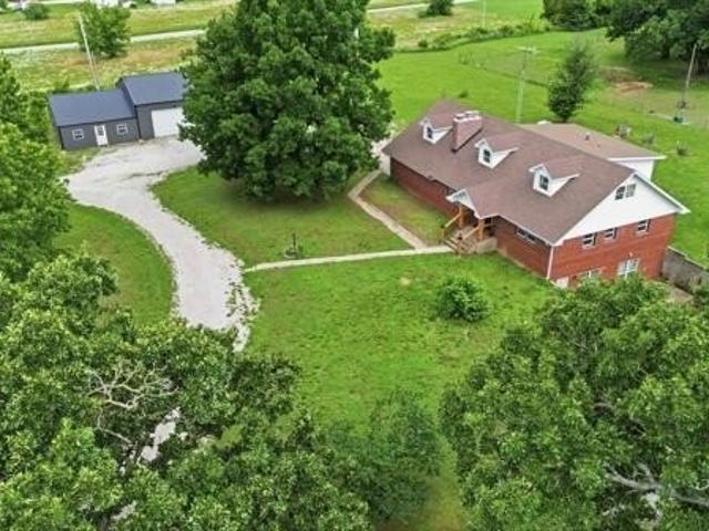 House for sale in Barry, Missouri