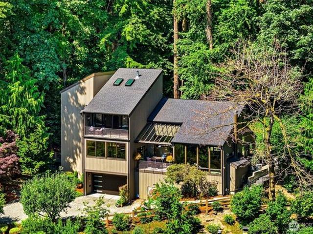 House for sale in Mercer Island, Washington
