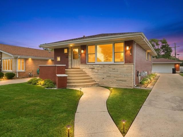 House for sale in Oak Lawn, Illinois