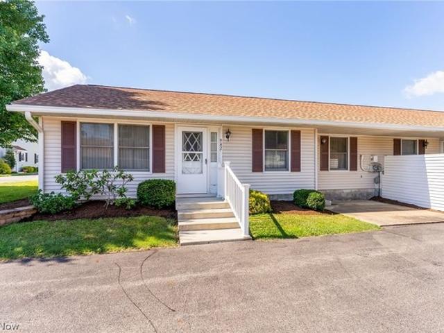 Condo for sale in Salem, Ohio