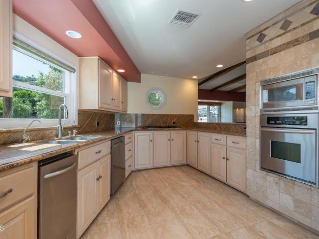 House for sale in Santa Paula, California