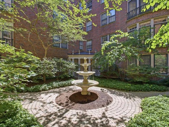 Condo for sale in Evanston, Illinois