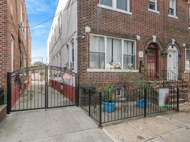 Property for sale in Queens, Arverne