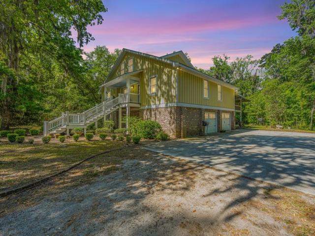 House for sale in Adams Run, South Carolina