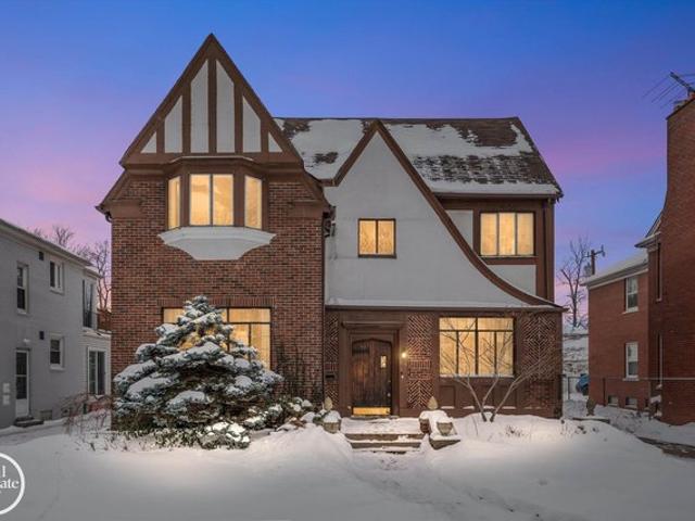 House for sale in Grosse Pointe, Michigan