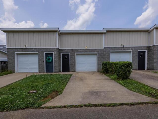 Townhouse for sale in Lexington