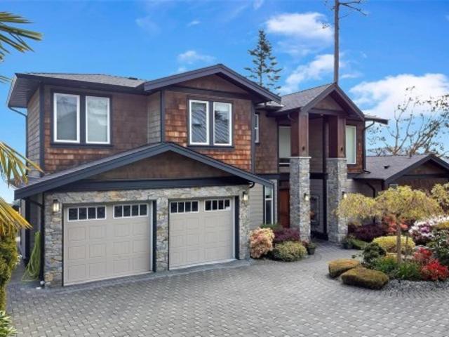 House for sale in Saanich, British Columbia