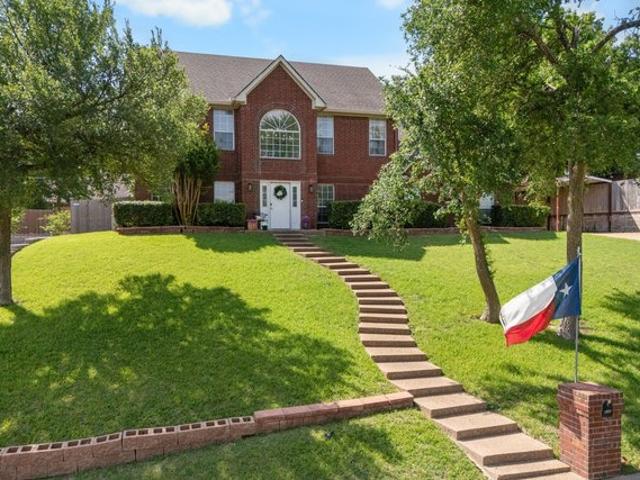 House for sale in Woodway, Texas