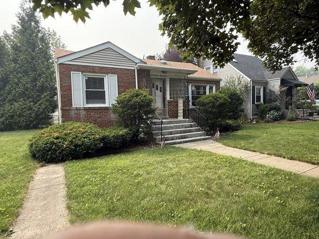 House for sale in Evergreen Park, Illinois
