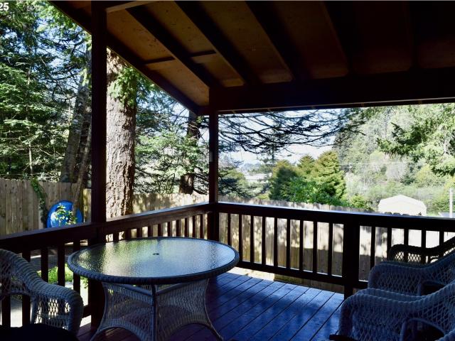 House for sale in Gold Beach