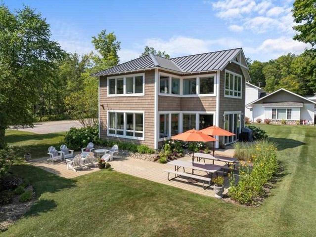 House for sale in Charlevoix, Michigan