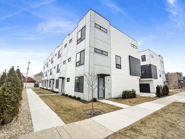 Townhouse for sale in Forest Park, Illinois