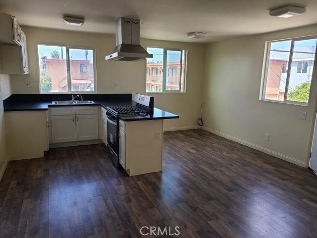 House for sale in Canoga Park, California