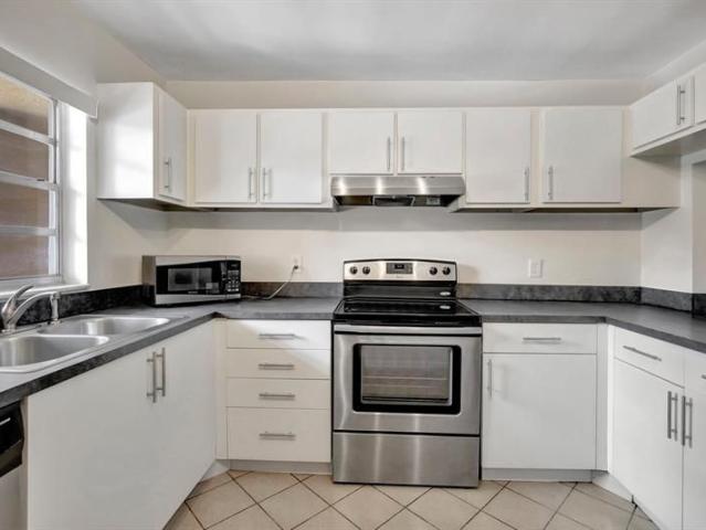 Condo for rent in Davie