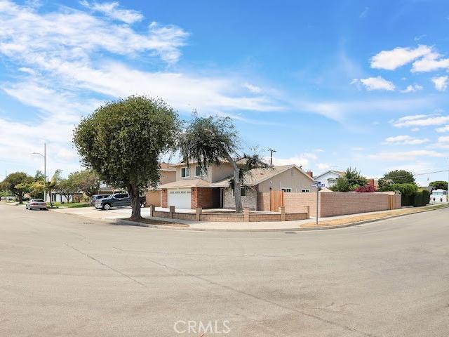 House for sale in Huntington Beach, California
