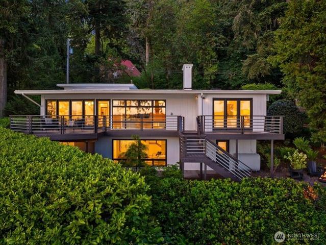 House for sale in Bainbridge Island, Washington