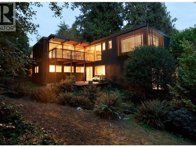 House for sale in Hollyburn, West Vancouver