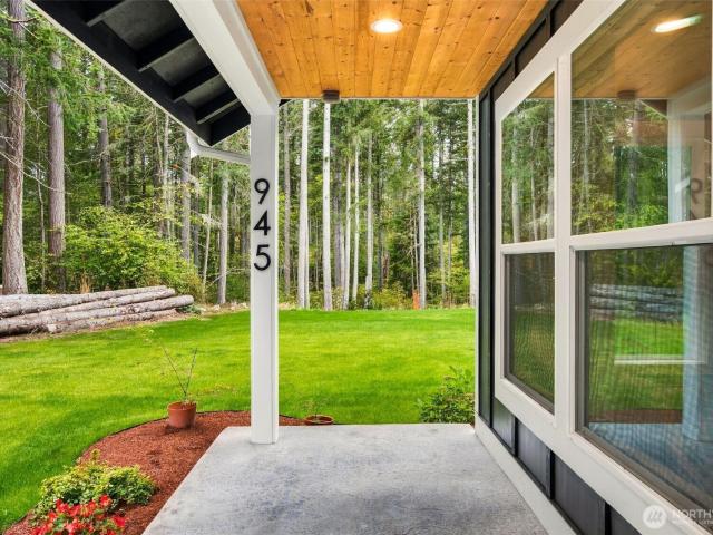 House for sale in Fox Island, Pierce County