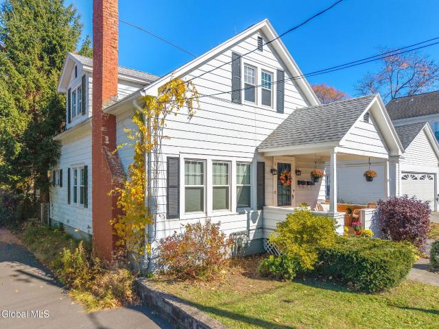 House for sale in Pine Hills, City of Albany