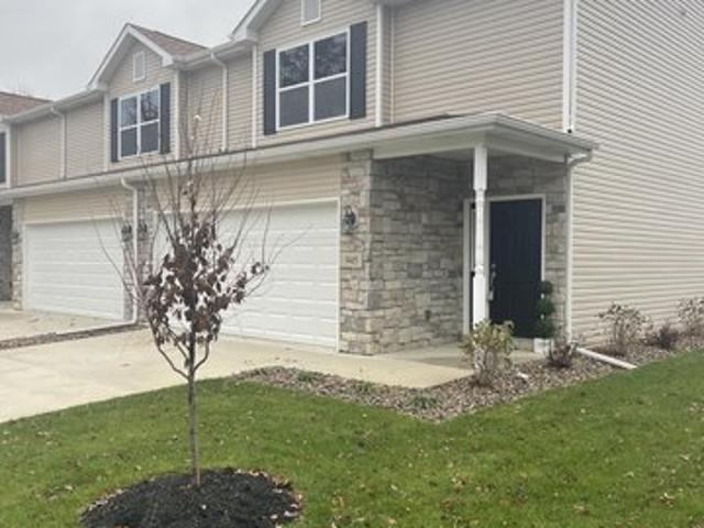 Townhouse for sale in Hobart, Lake County