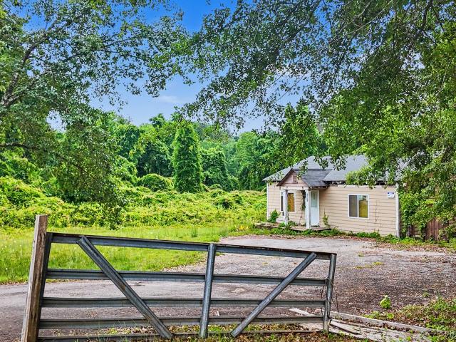 Commercial for sale in Redan, Georgia