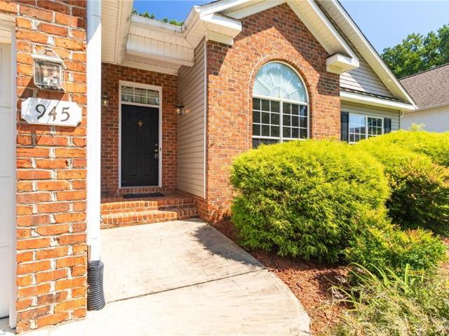 House for sale in Lewisville, North Carolina
