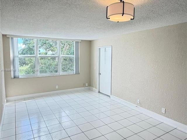 Condo for sale in Davie, Florida