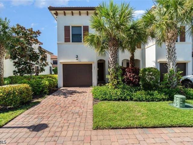 Townhouse for sale in Fort Myers, Florida