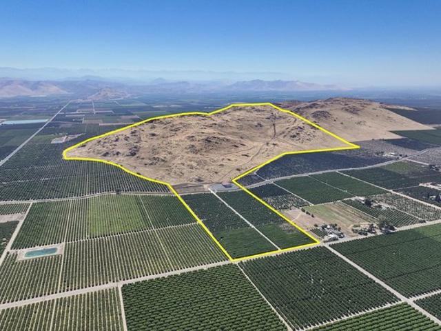 Farm for sale in Tulare, California