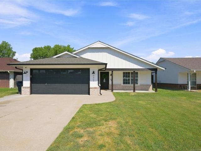 House for sale in Rogers, Oklahoma
