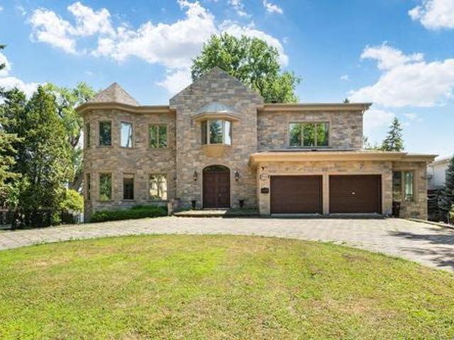 House for sale in Dorval