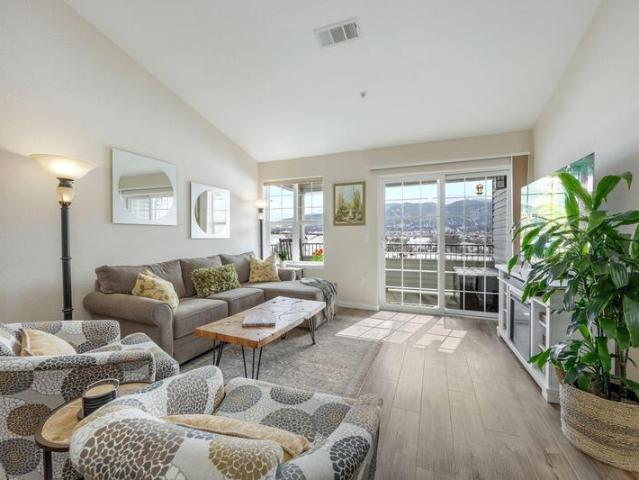 Condo for sale in Ashland Condo for sale in Ashland