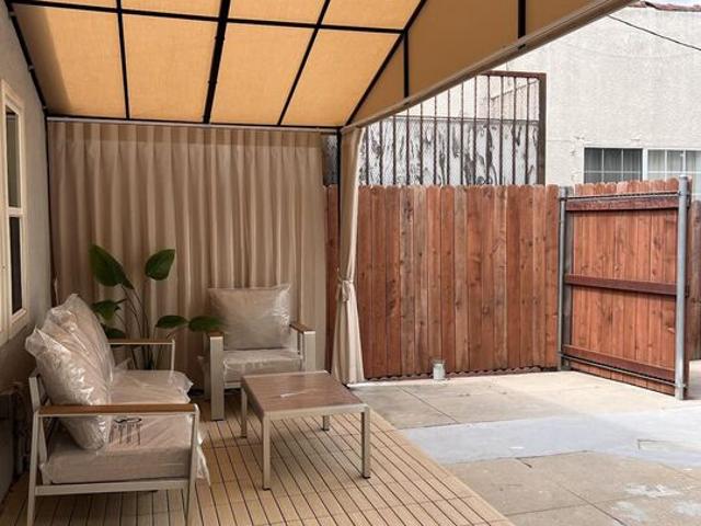 Property for rent in Canoga Park, California