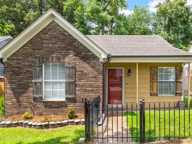 House for sale in Nesbit, Mississippi