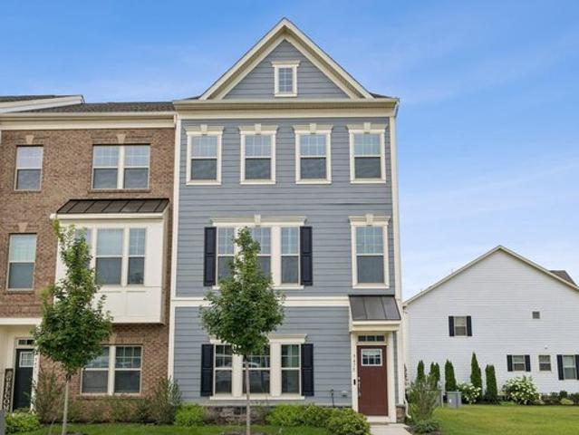 Townhouse for sale in Virginia