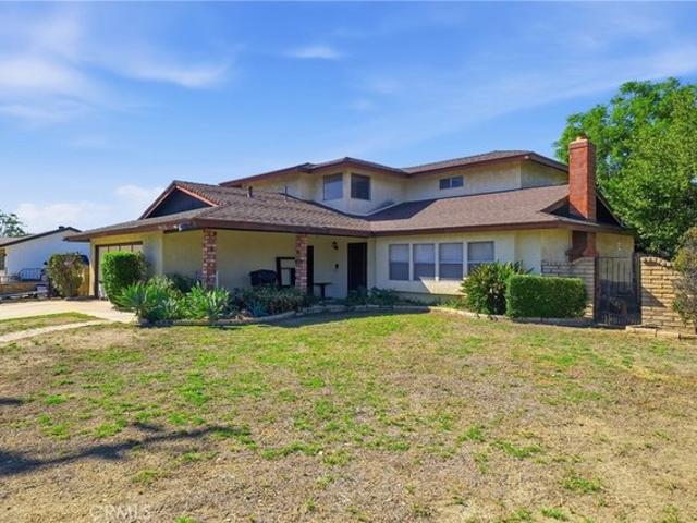 House for sale in Fontana, San Bernardino County