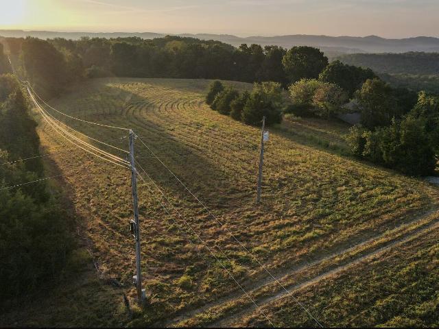 Farm for sale in Walnut Shade, Taney County